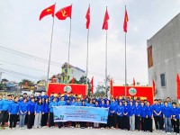 Tuổi trẻ Cao đẳng Cao Bằng ra quân tổng vệ sinh, trang hoàng các di tích lịch sử, nhân kỷ niệm 85 năm ngày Bác Hồ trở về nước lãnh đạo cách mạng Việt Nam